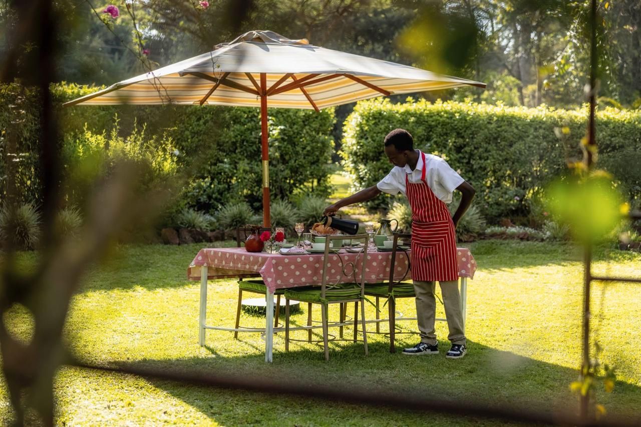 Breakfast in the rose garden